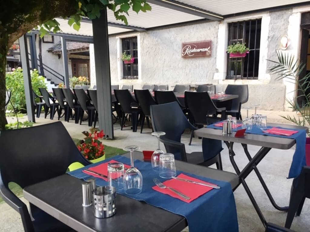 restaurant aux  avenieres Isère
